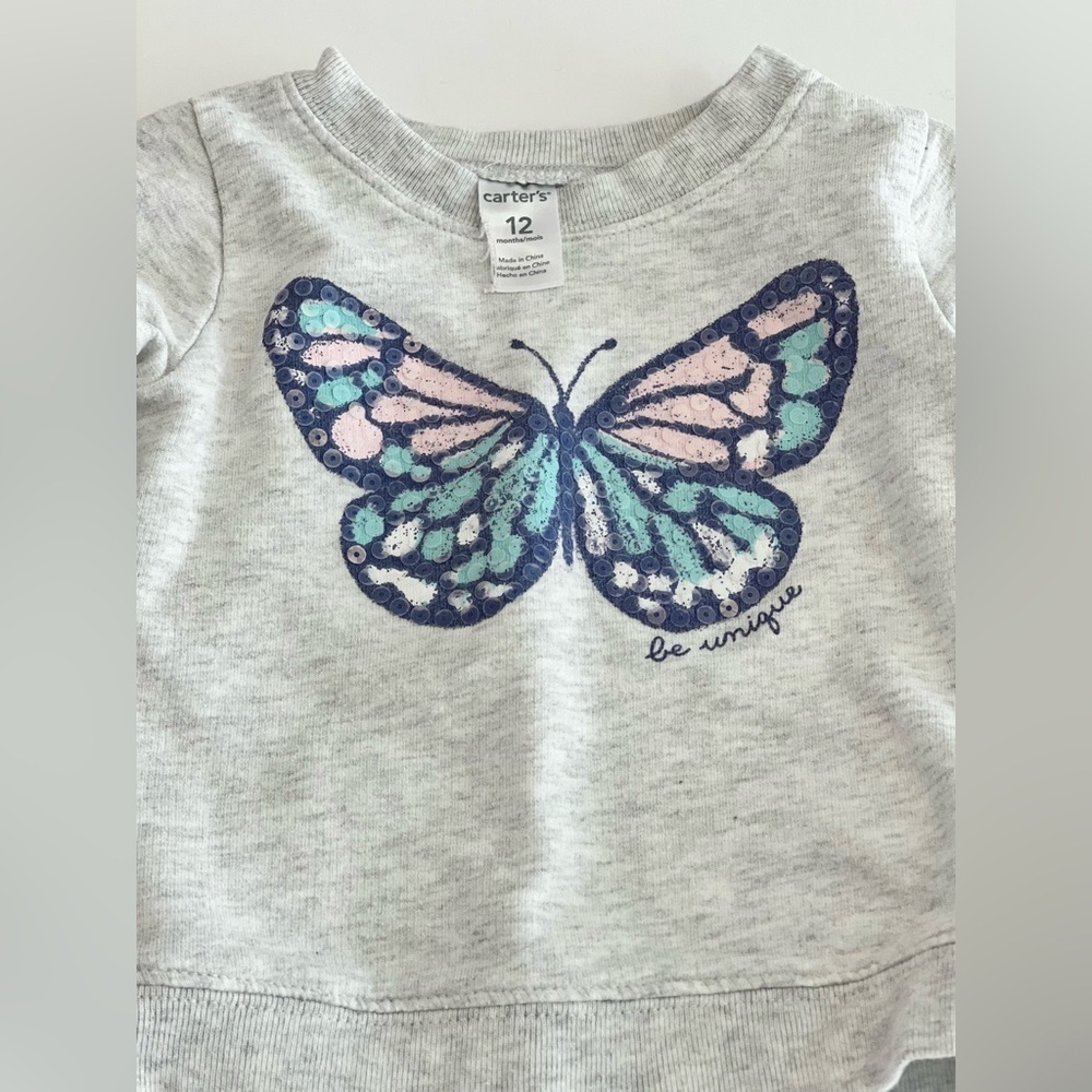 ⚡️4/$20⚡️Carter’s Gray Butterfly “Be Unique” Sweatshirt | Baby Girl 12 MTH - Picture 3 of 5